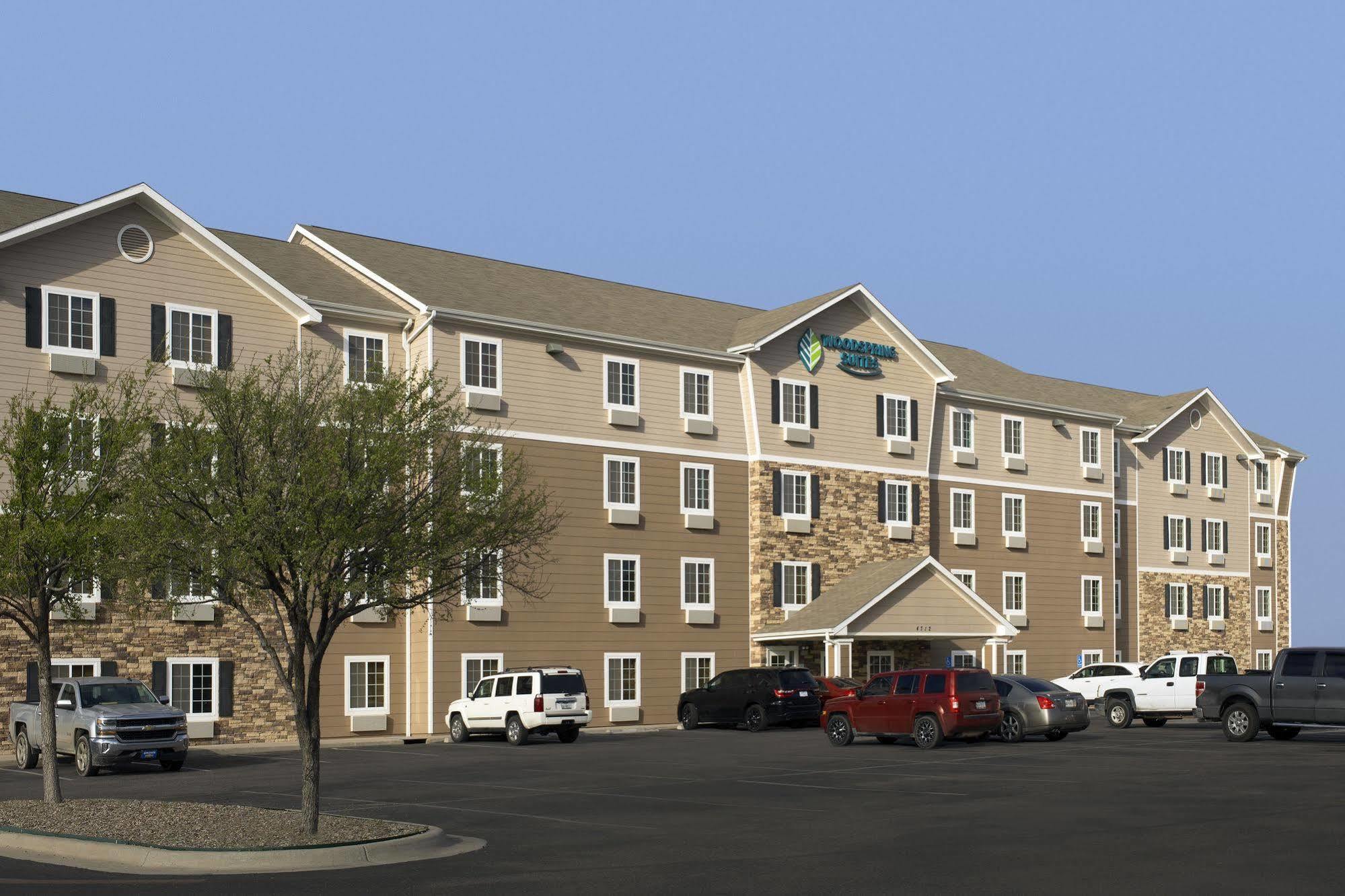 Woodspring Suites Midland Exterior foto